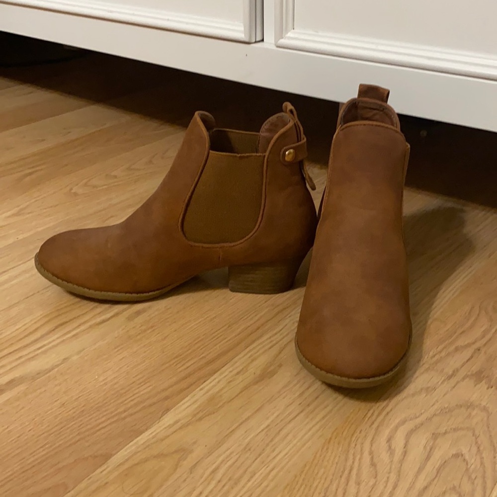 New Brown booties